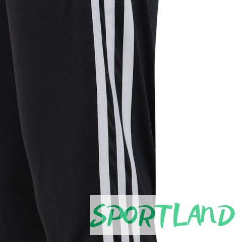 Spodenki adidas Tiro 23 3/4 Pants Jr HS3552 164 cm Spodenki adidas Tiro 23 3/4 Pants Jr HS3552 164 cm