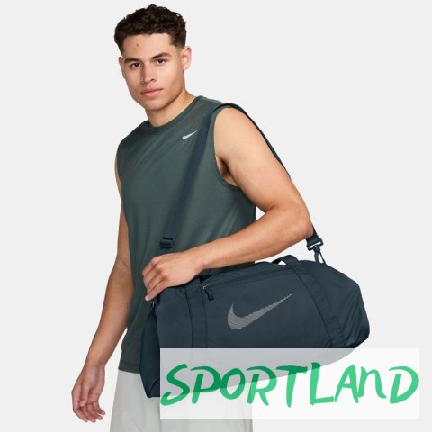 Torba Nike Gym Club DR6974-478 granatowy Torba Nike Gym Club DR6974-478 granatowy