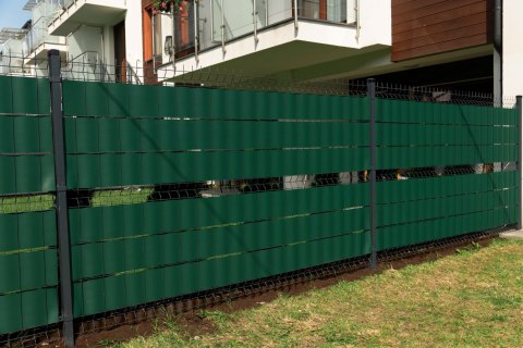 Taśma ogrodzeniowa PASKI 6 x 2,55mb ORANGE 19cm PROTECTO™ ZIELONA + 12 klipsów GRATIS Taśma ogrodzeniowa PASKI 6 x 2,55mb ORANGE 19cm PROTECTO™ ZIELONA + 12 klipsów GRATIS